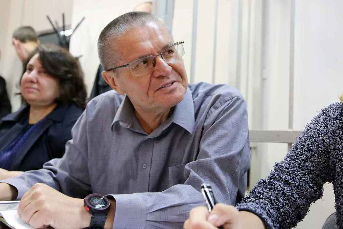 В ответе Сечину Улюкаев вспомнил Гоголя